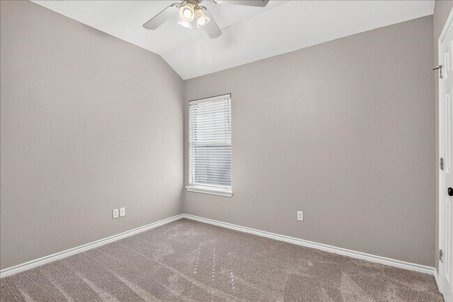 Building Photo - 5114 Spring Brook Dr