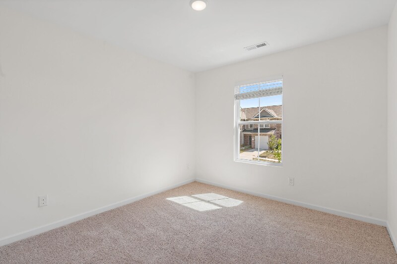 Building Photo - 7136 Mapleside Ln