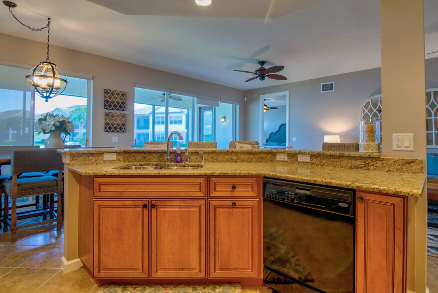 Building Photo - 8775 Coastline Ct