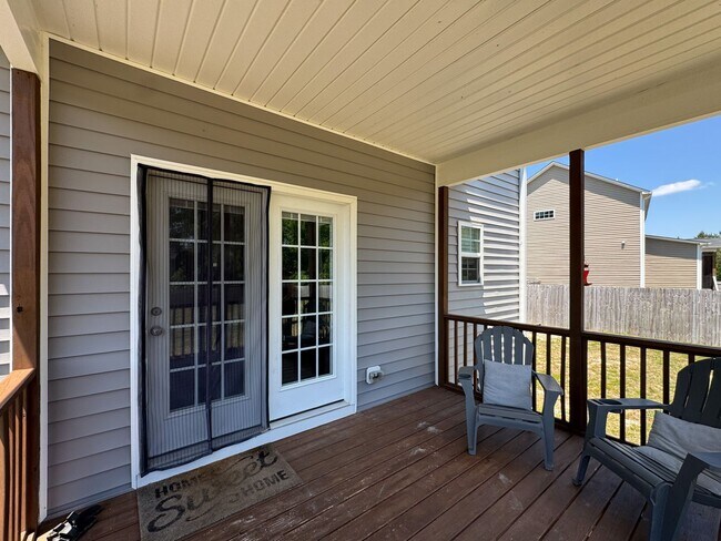 Building Photo - Stunning 4 Bed 2.5 Bath Home in Cameron with Fenced Yard
