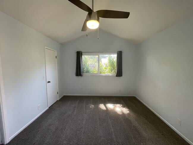 Building Photo - 1413 Spruce Ave