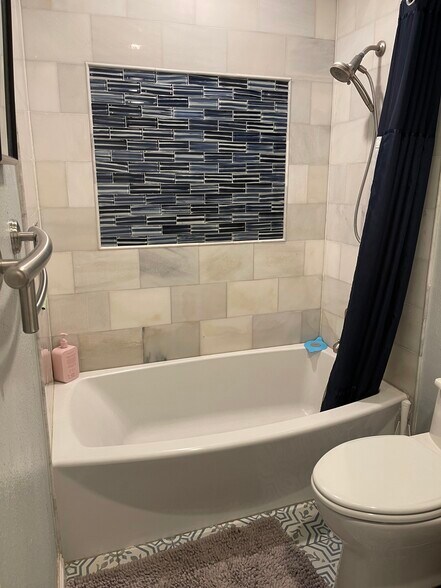 Building Photo - 9212 Pennywood Rd