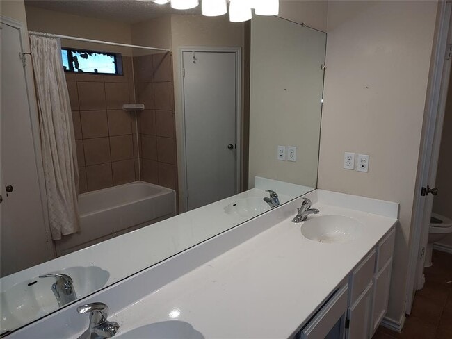 Building Photo - 1210 Gingerlily Cove