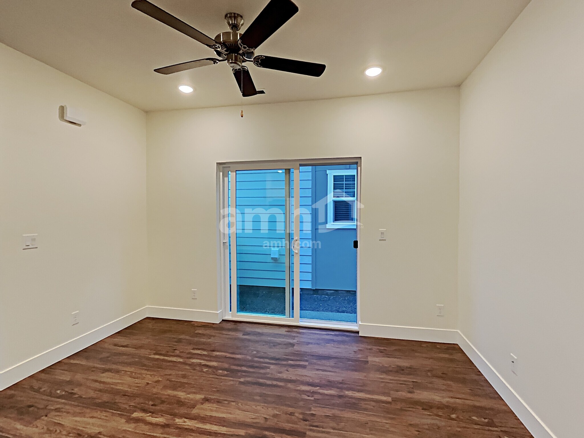 Building Photo - 33013 Lookout Ln