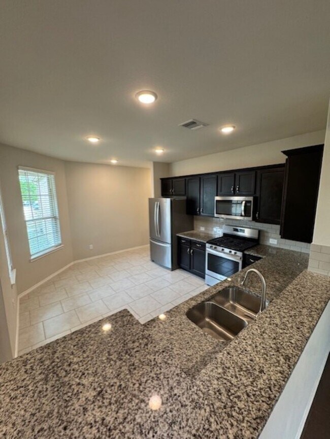 Building Photo - 3218 Chimney Swift Ln