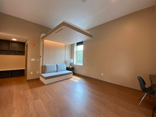 Building Photo - 83 Hanover St