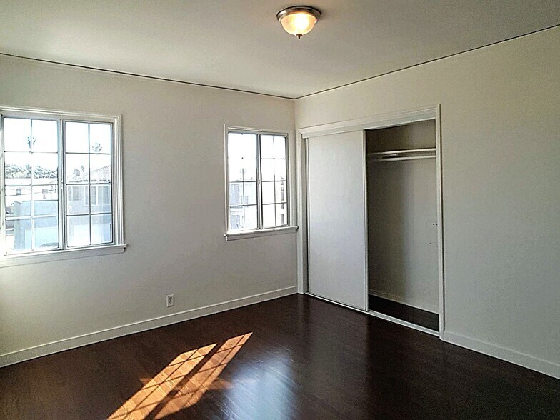 Building Photo - 4403 1/2 W Exposition Blvd