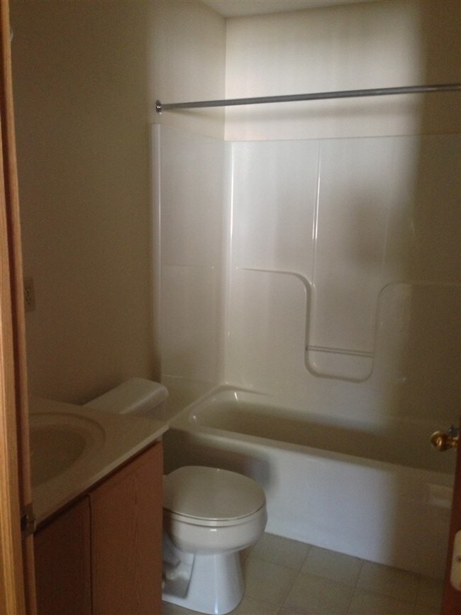 Building Photo - 4907 Hedgewood Dr