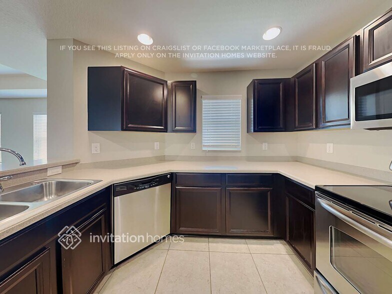 Building Photo - 7614 Forest Mere Dr