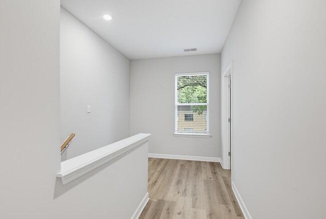 Building Photo - 649 Patterson St