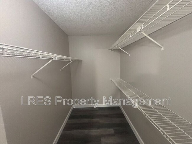 Building Photo - 958 Salt Pond Pl
