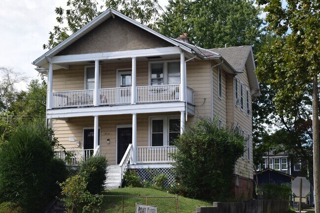 Primary Photo - 1914 4th Ave