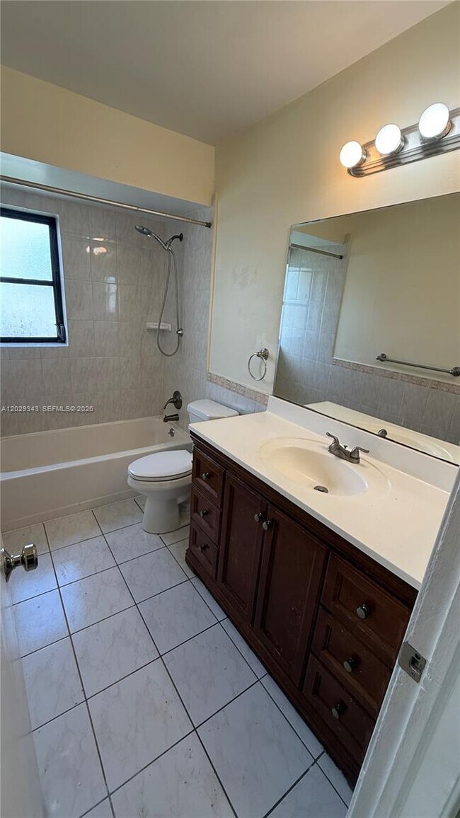 Building Photo - 3199 Coral Hills Dr