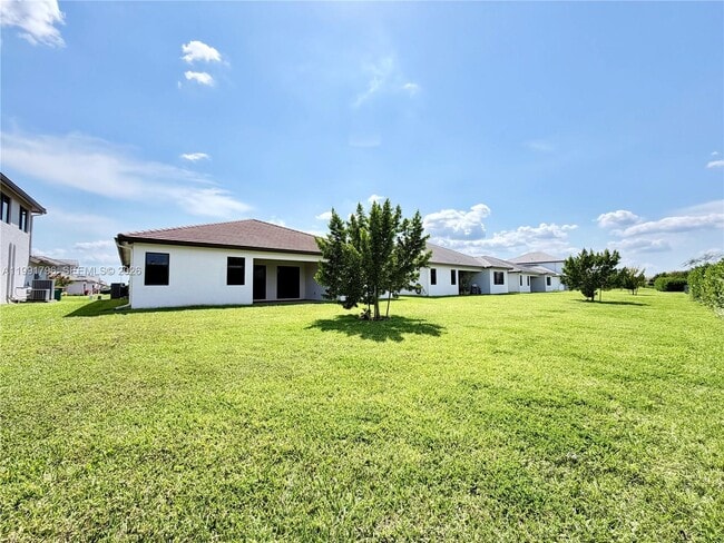 Building Photo - 5028 Gambero Wy