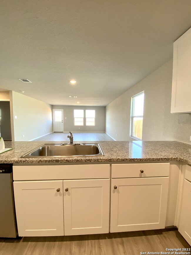 Building Photo - 2852 Rosefinch-