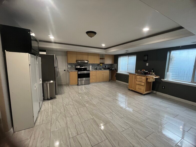 Building Photo - 2771 S Ivy Ln