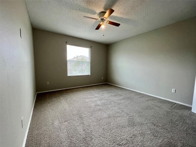 Building Photo - 2625 Lake Meadow Dr