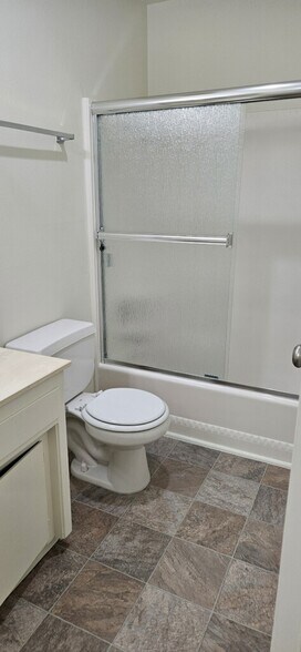 Building Photo - 3217 Johnson Ave