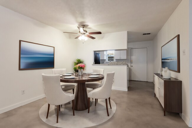 Building Photo - 5612 William Holland Ave