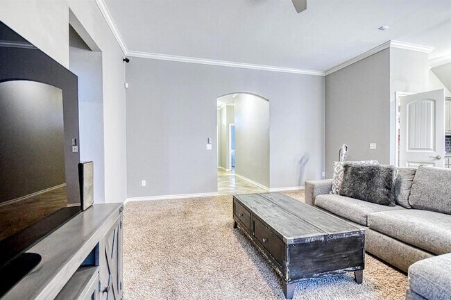 Building Photo - 2204 Alameda Park Dr