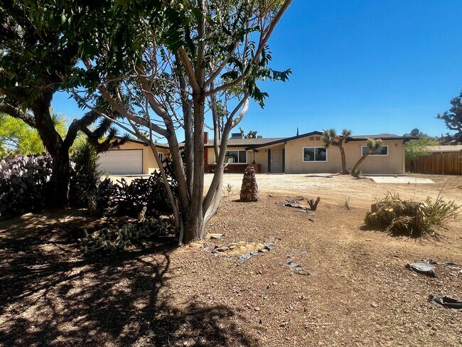 Building Photo - 56769 Joshua Dr