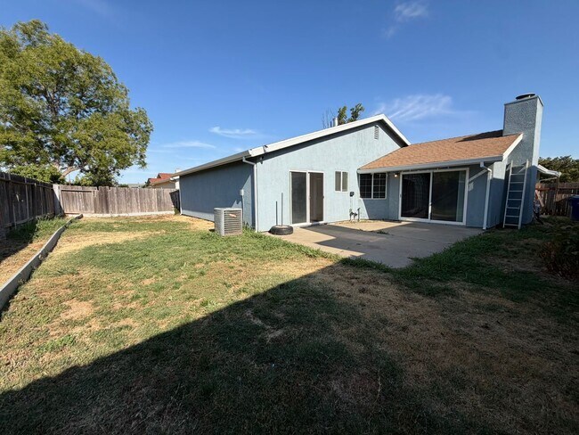 Building Photo - 8267 Moorhaven Way