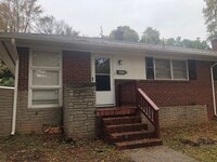 Building Photo - Dresden E - Westchester Duplex