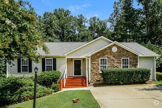 Building Photo - 143 Locket Dr