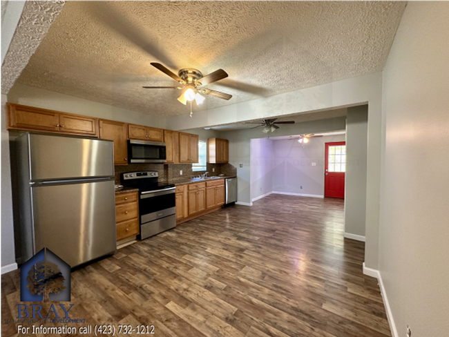Building Photo - Renovated 3BR / 1BA house in central Kingsport