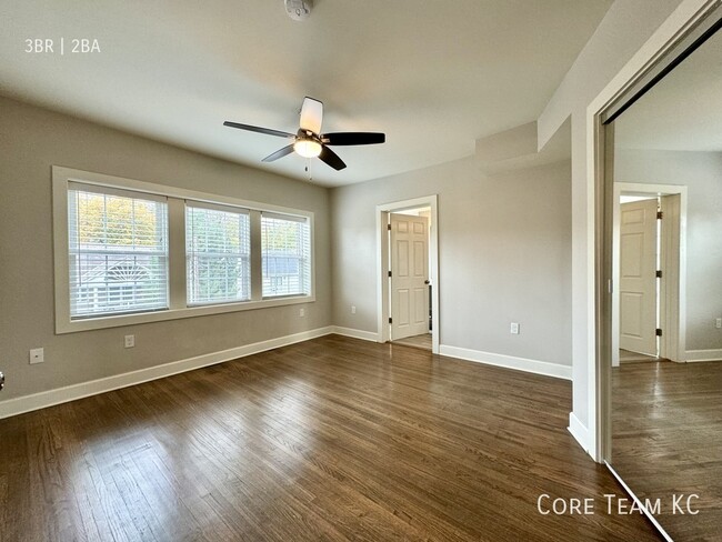 Building Photo - Gorgeous 3 Bedroom in Heart of West Plaza