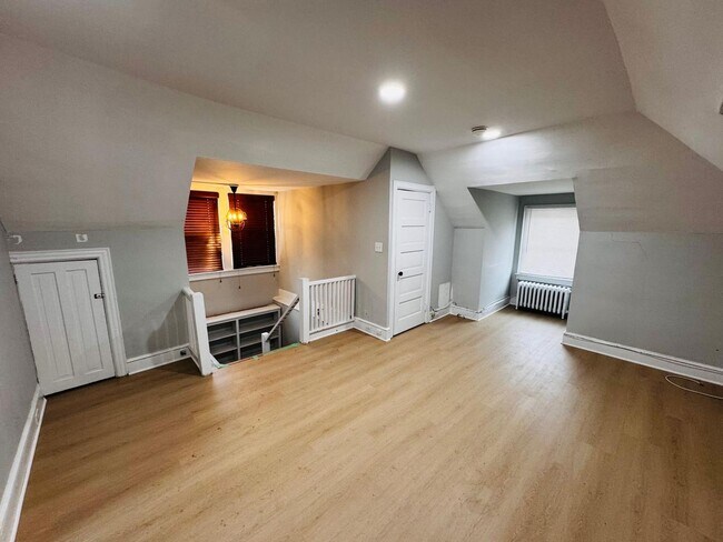 Building Photo - Studio Apartment on Linden Lane – Walk to Downtown Princeton