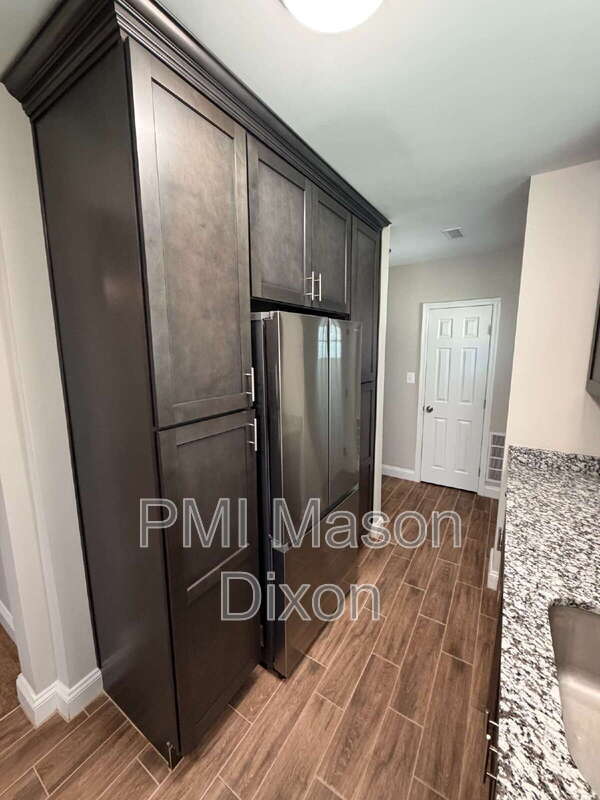 Building Photo - 330 Compton Ave