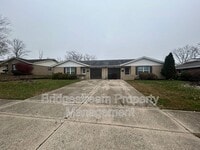 Building Photo - 4231 Knollcroft Rd