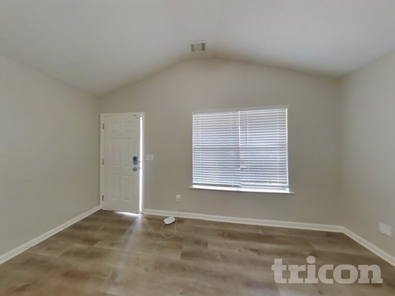 Building Photo - 135 Tillman Ct