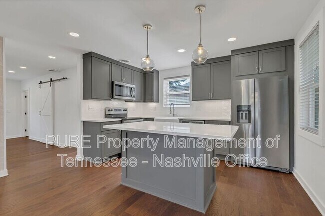 Building Photo - 2601 Oakwood Ave
