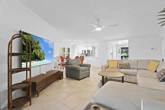 Building Photo - 5172 SE Club Way