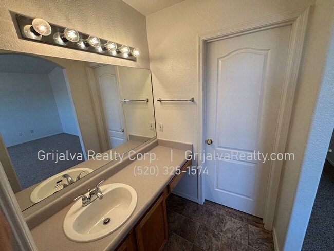 Building Photo - Beautiful 3-Bedroom House for Rent in NW Tucson  (Magee/Cmo. de la Oeste)