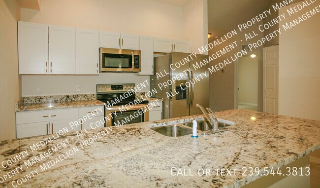 Building Photo - 1309 SE 8th Pl