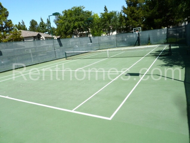 Building Photo - Rancho Bernardo, 14912 Avenida Venusto #6 - Brand New Carpet! Granite Counters, Comm Pool, Spa, T...