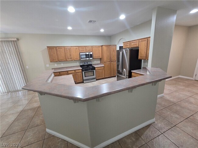 Building Photo - 2204 S Van Patten Pl