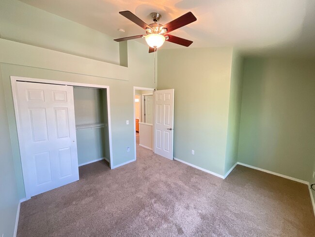 Building Photo - 3 Bedroom Home Available Near Milton E Pro...