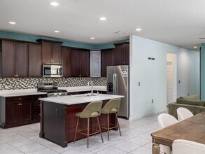 Building Photo - 1919 Rinker Ranch Dr