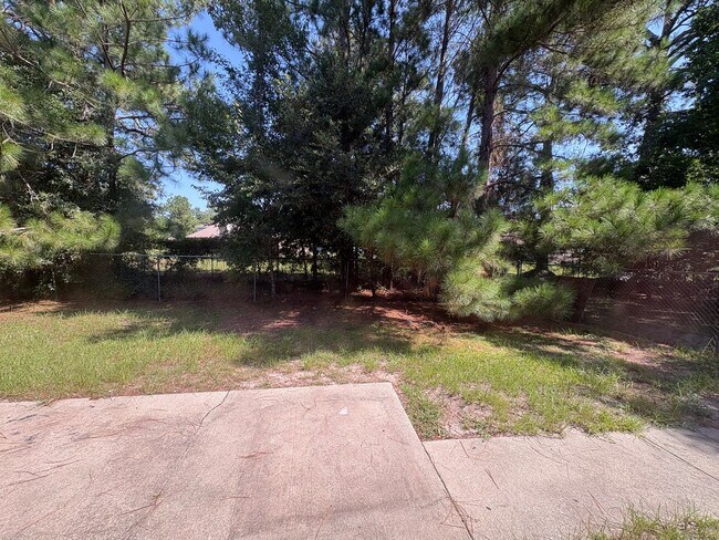 Building Photo - 997 Ridgeland Dr