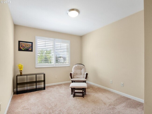 Building Photo - Gorgeous 4 Bed, 2.5 Bath Tuscany Home!