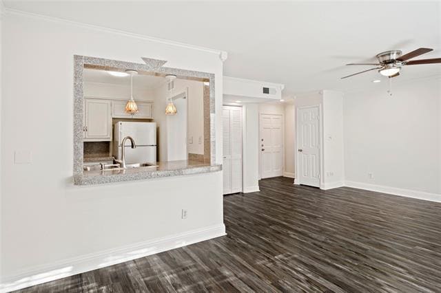Building Photo - 5881 Preston View Blvd