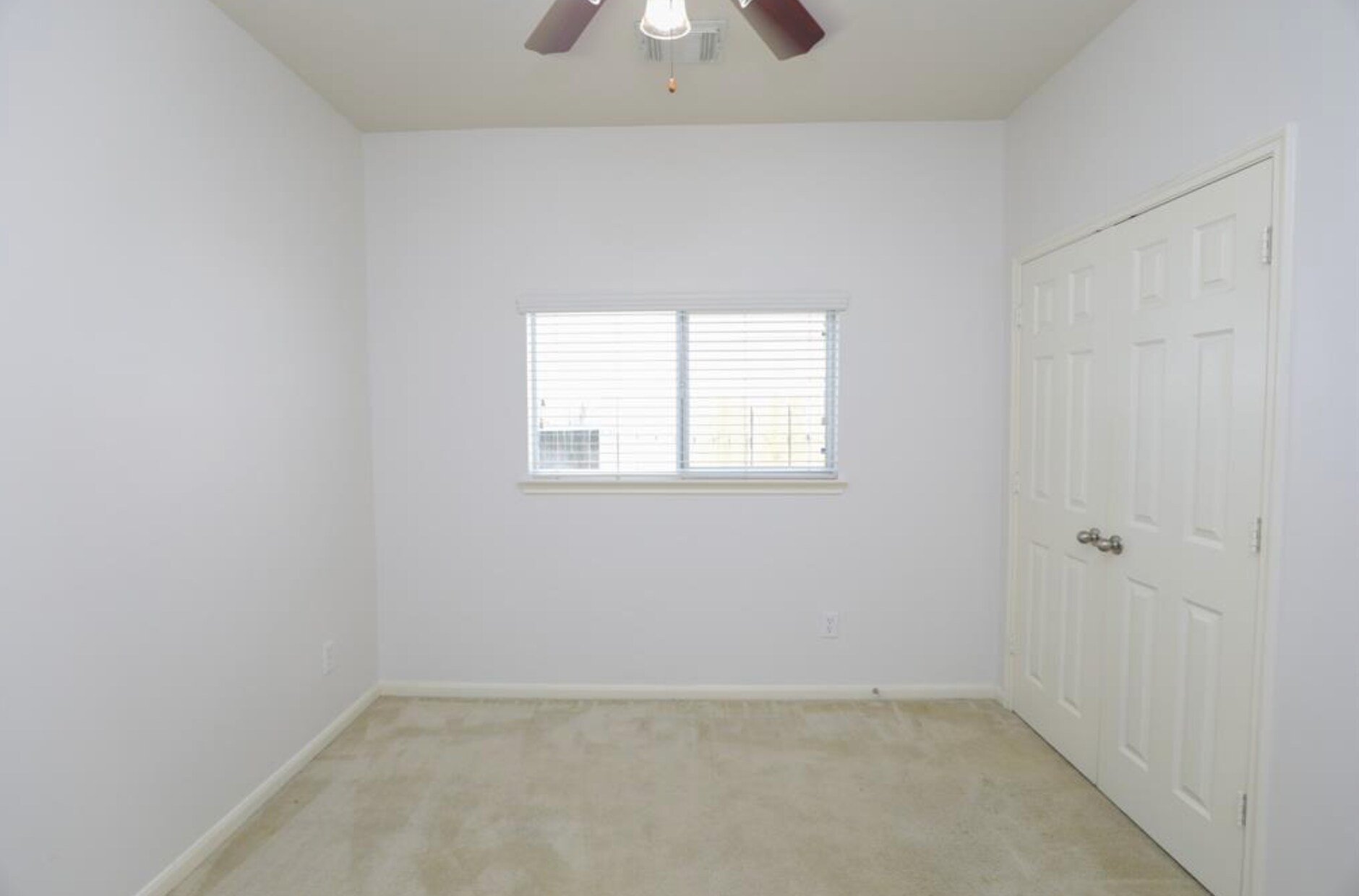 Building Photo - 12827 Pecan Shores Dr