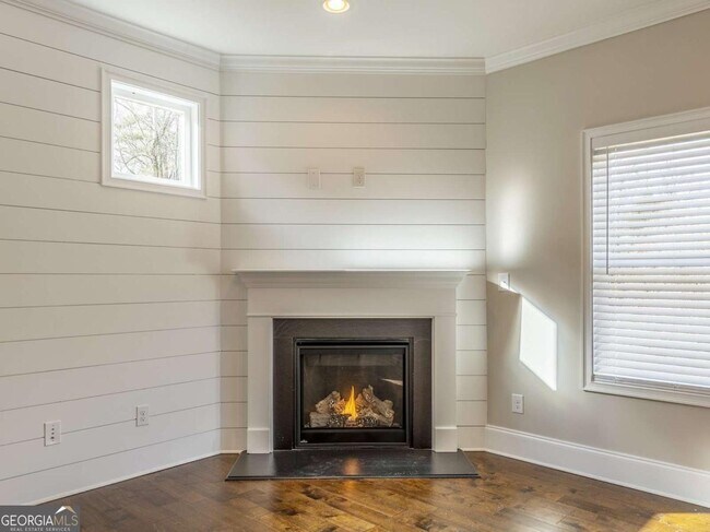 Building Photo - 4210 Old Cherokee St