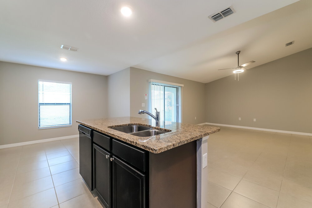 Building Photo - 246 Hyacinth Ct