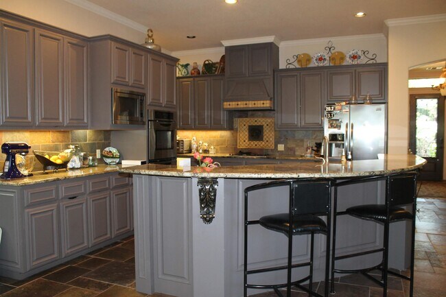 Building Photo - 2922 Ivory Creek