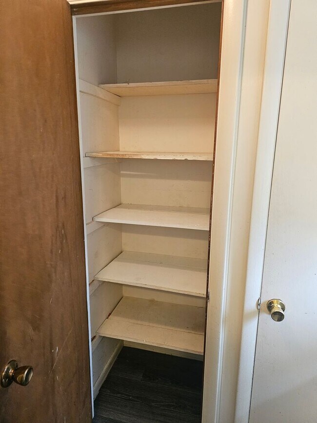 Building Photo - 2865 A Glenhills Cir